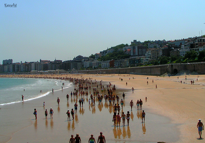 Paseo de Verano
Keywords: San Sebastian playa arena calor