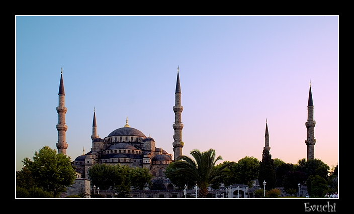 Mezquita Azul al atardecer
Keywords: estambul viaje mezquita azul atardecer