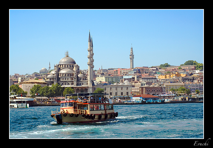 Navegando por el Bosforo
Keywords: estambul bosforo barco vistas ciudad turquia navegar aguas