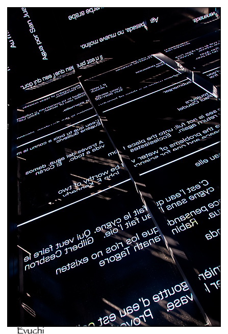 WaterWordS
Keywords: Expo zaragoza conceptual 2008 palabras agua negro y blanco water words aragon