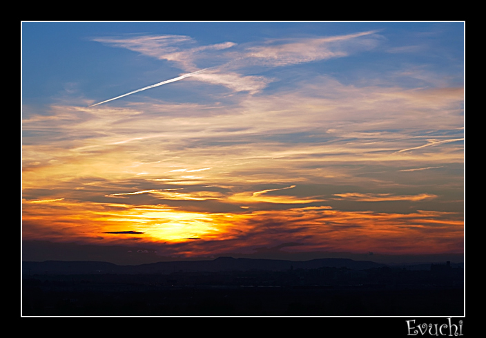 Crepusculo
Keywords: anochece crepusculo huesca
